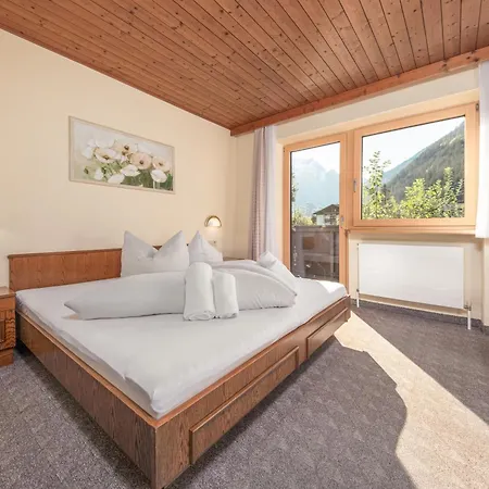 Haus Kofler Apartment Mayrhofen Room photo